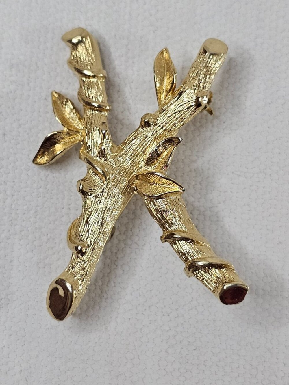 Sarah Coventry Letter K Brooch Gold Tone Monogram Bamboo Branch Design Jewelry